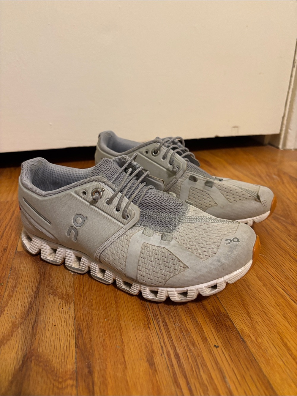 OnCloud Running Cloudswift Light Gray Sneakers